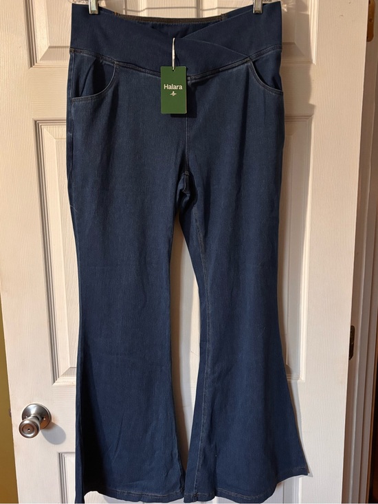 HALARA Denim - HALARA Navy High-Waist Flare Leggings with Fabric Science Tags